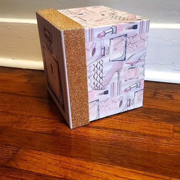 ⭐️Girly Sparkle Decorative Storage Box - Picture 3 of 5